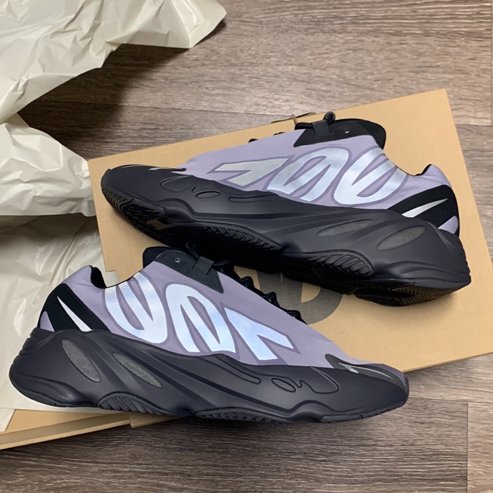 NWT Adidas Yeezy 700 shoes